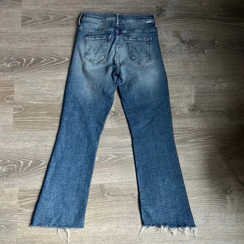 Mother The Insider Crop Step Fray Jeans in Reckless On A Shiny White Vespa - Picture 3 of 16